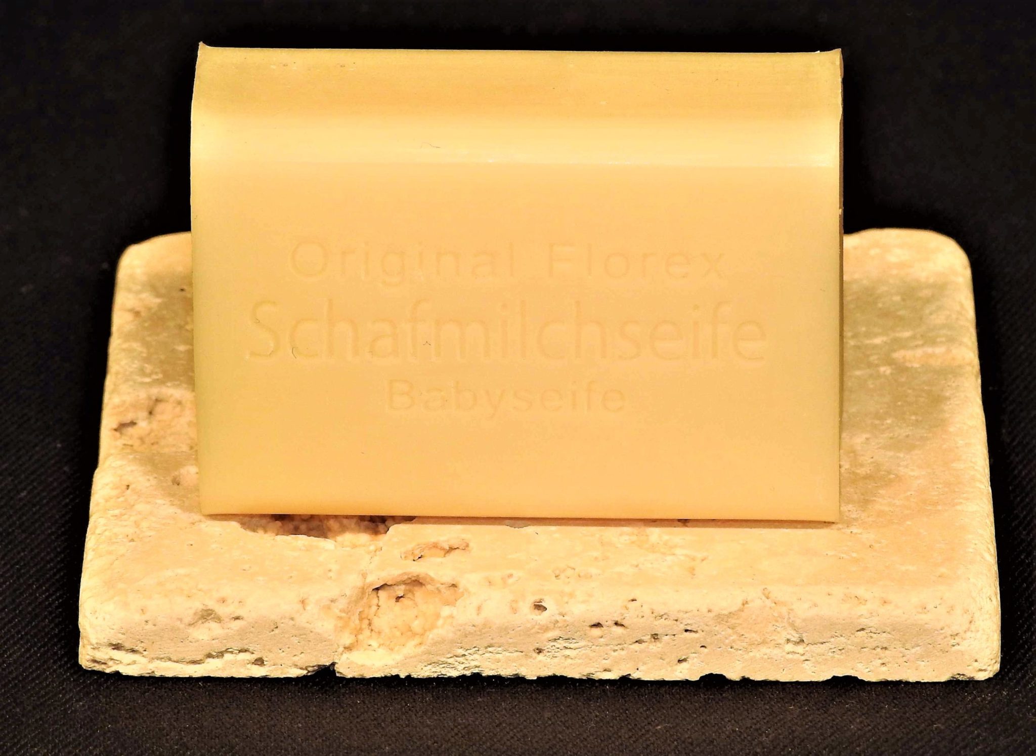 Schafmilchseife_Baby_Babyseife_auf_Travertin