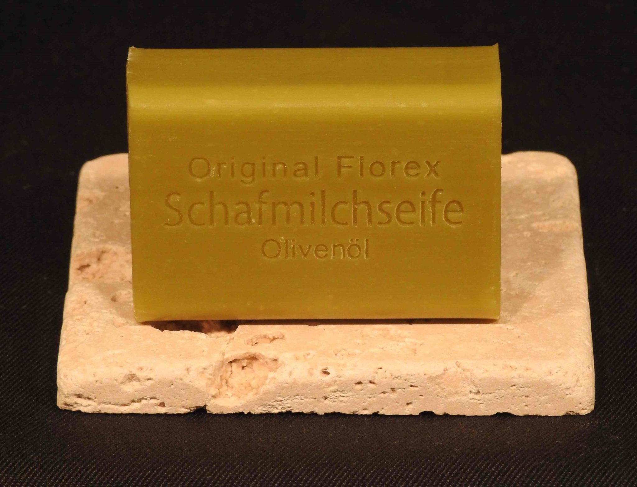 Schafmilchseife_Olive_Olivenoel_auf_Travertin