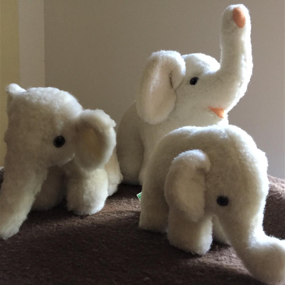 Schafwoll Kuscheltier Elefanten Schafwoll Kuscheltier Elefanten