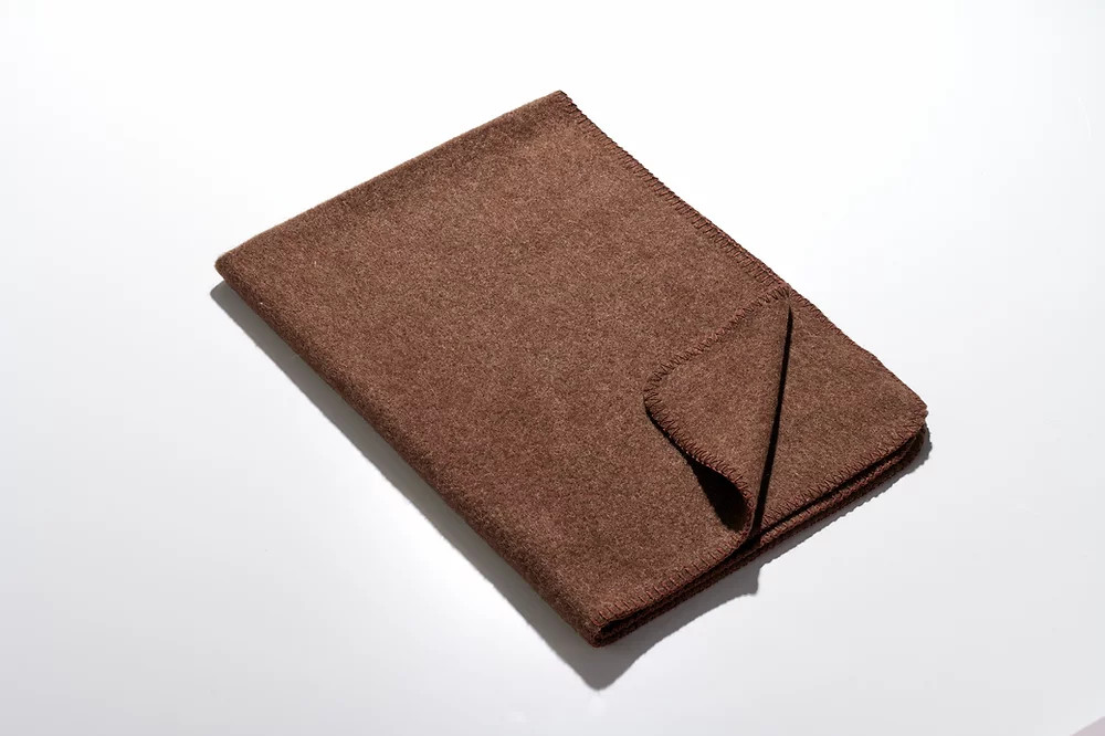 Wolldecke Kniedecke braun