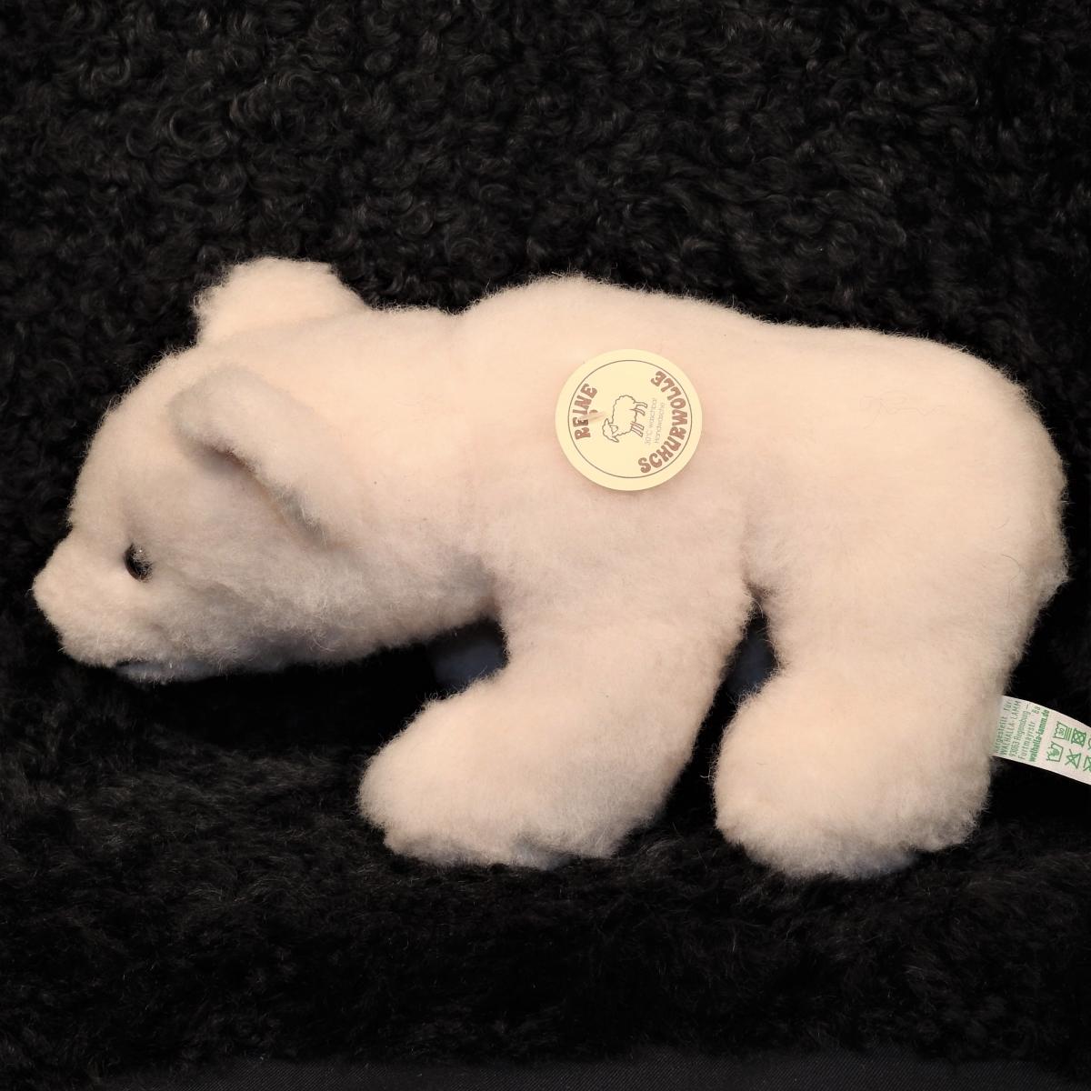 Schafwoll Kuscheltier Eisbär stehend Schafwoll Kuscheltier Eisbär stehend