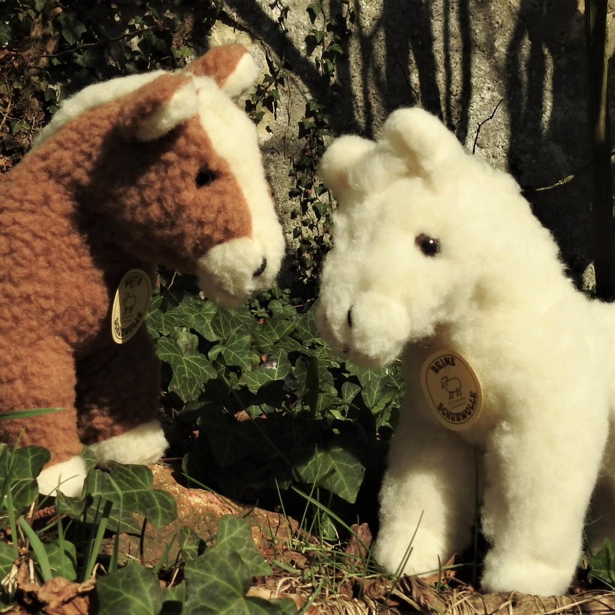 Schafwoll-Kuscheltier Pferd Schafwoll-Kuscheltier Pferd