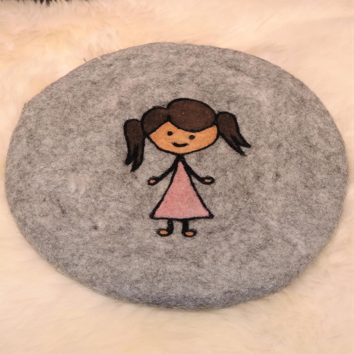 Schafwoll-Filz-Sitzauflage rund Familie: Mädchen/Tochter Schafwoll-Filz-Sitzauflage rund Familie: Mädchen/Tochter