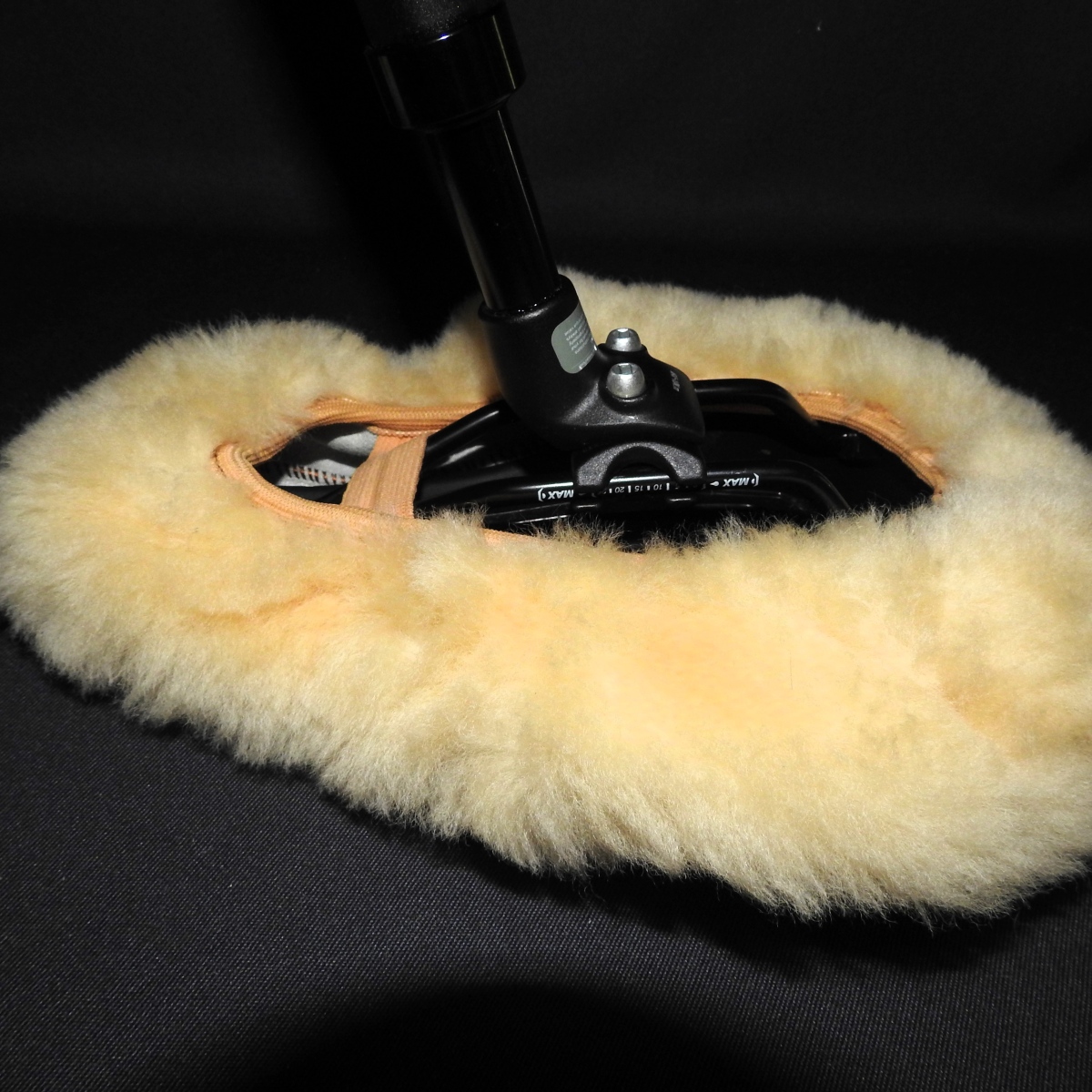 Fahrrad-Sattelbezug aus Lammfell natur