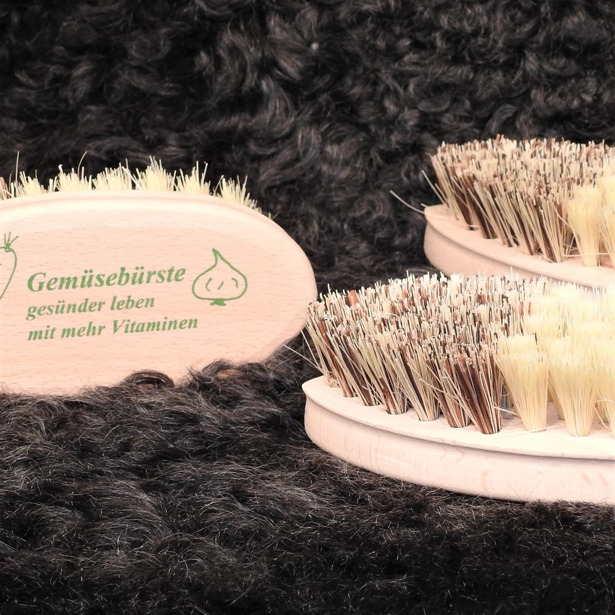 Gemüsebürste mit zwei Borstenarten