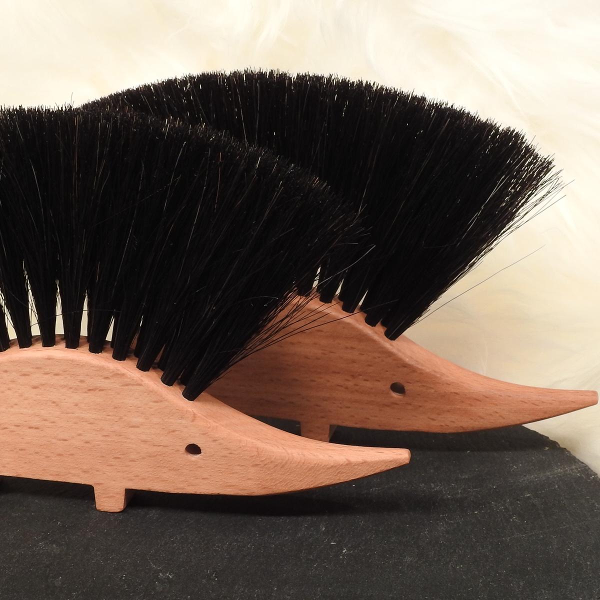 Tisch-Bürste in Igelform Buchenholz mit Rosshaar