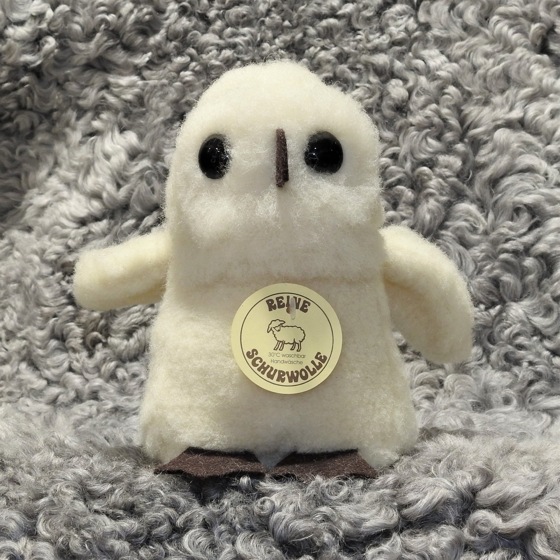 Schafwoll-Kuscheltier Eule